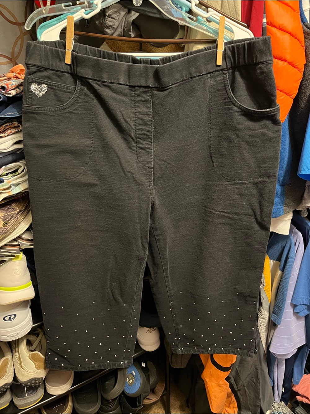 Quacker Factory Black Capri Pants with Rhinestone Accents